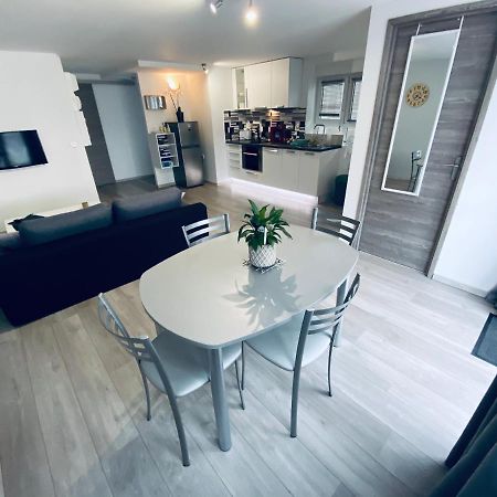 Appartement Moderne et Parking Privé Toul Extérieur photo