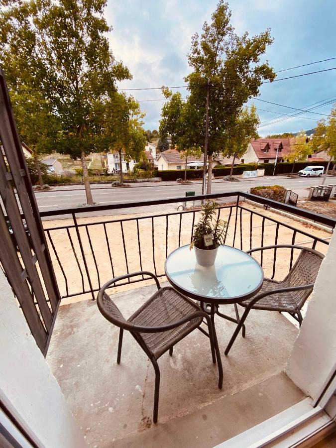 Appartement Moderne et Parking Privé Toul Extérieur photo