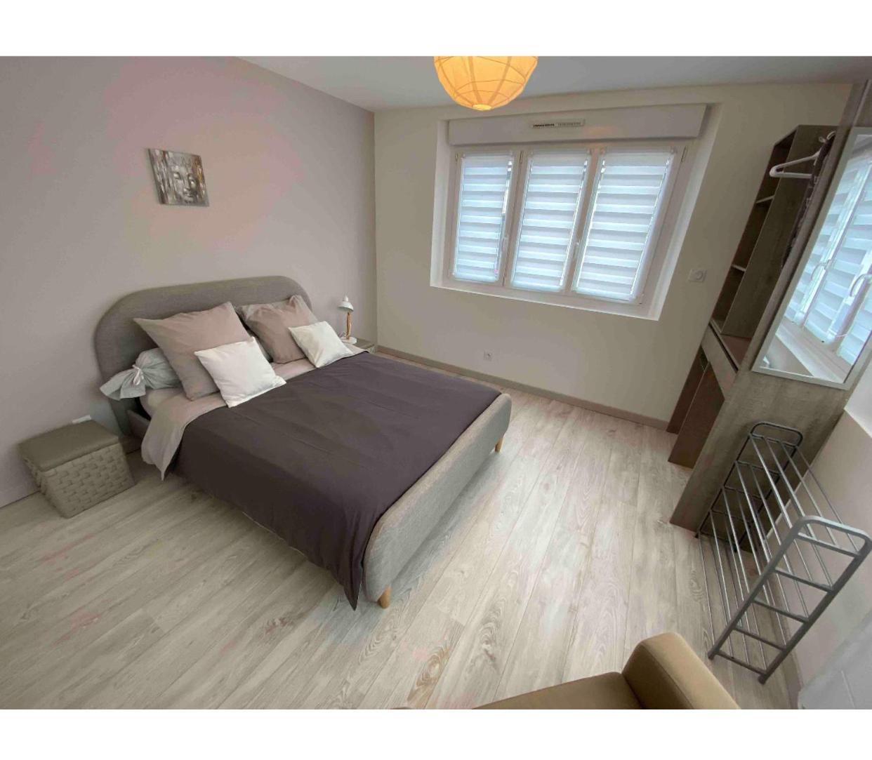Appartement Moderne et Parking Privé Toul Extérieur photo