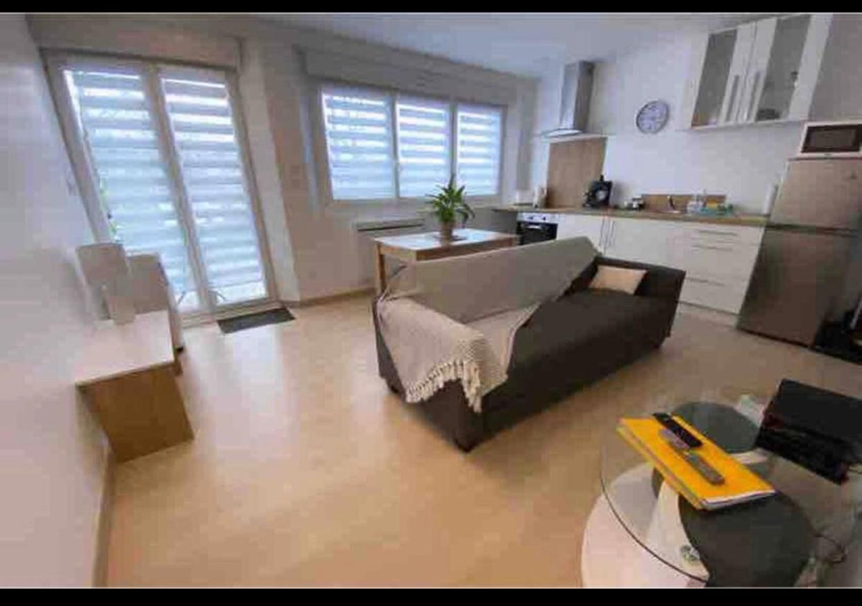 Appartement Moderne et Parking Privé Toul Extérieur photo